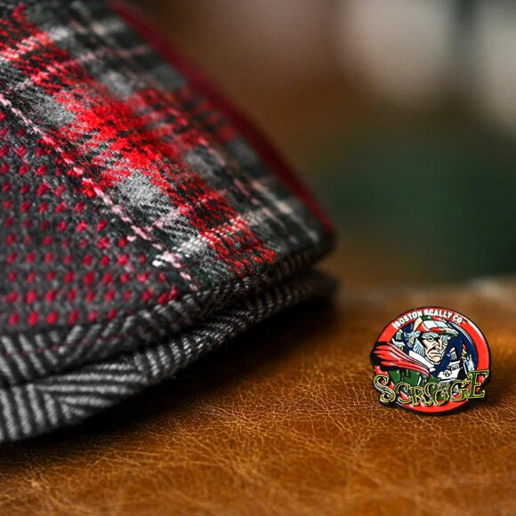 Boston Scally The SCROOGE Christmas Plaid One Panel Cap w/ Pin - M/L - Picture 2 of 14
